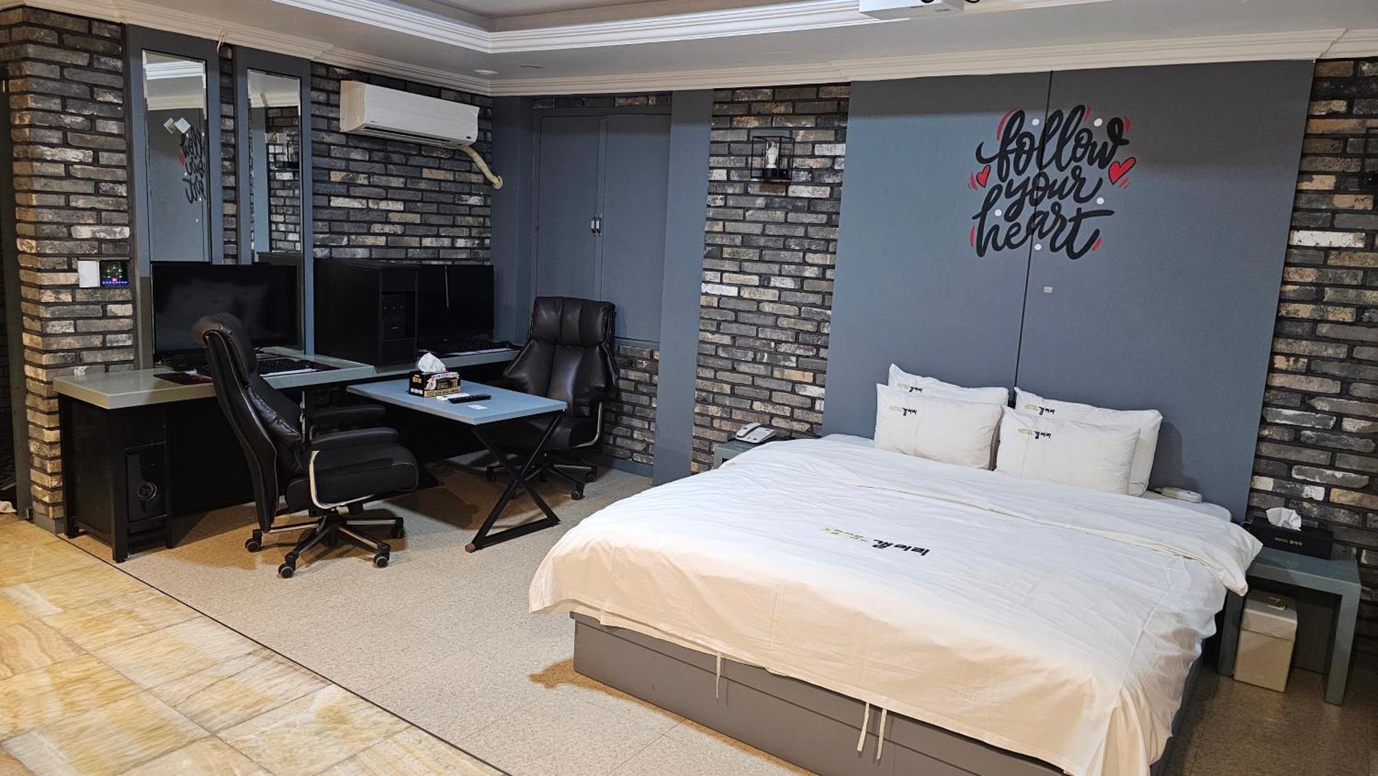 Pyeongtaek Gallery Hotel Bagian luar foto